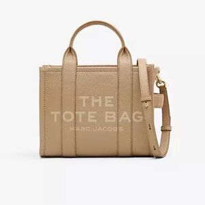 Marc Jacobs THE LEATHER SMALL TOTE BAG - Camel